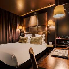 Armoni Hotel сейф в номере