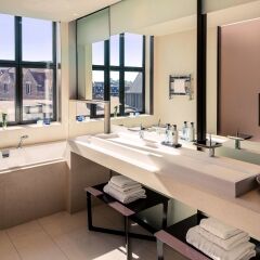Отель NH Collection Amsterdam Grand Hotel Krasnapolsky Нидерланды, Амстердам - 2 отзыва об отеле, цены и фото номеров - забронировать отель NH Collection Amsterdam Grand Hotel Krasnapolsky онлайн ванная фото 2