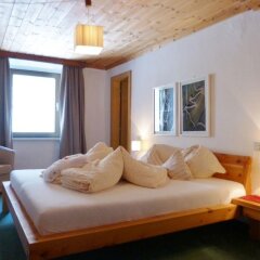 Отель Berghotel Franzenshöhe Стельвио комната для гостей фото 2