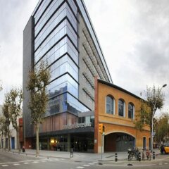 Отель ILUNION Barcelona парковка