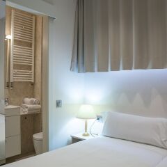 Отель Hostal Excellence Барселона комната для гостей фото 2
