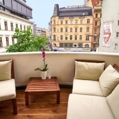 Отель Operastreet.Com Apartments Австрия, Вена - отзывы, цены и фото номеров - забронировать отель Operastreet.Com Apartments онлайн балкон