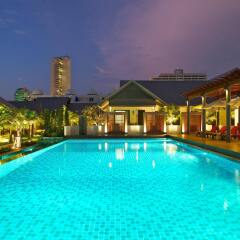 Отель Long Beach Luxury Villas бассейн