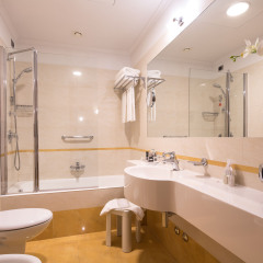 Best Western Plus Hotel Galles ванная
