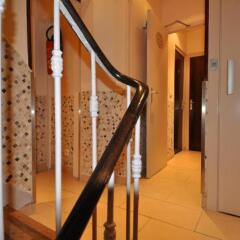Отель Hipotel Paris Gare du Nord Merryl интерьер отеля