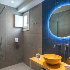 Отель View Hotel by Secret Греция, Остров Санторини - отзывы, цены и фото номеров - забронировать отель View Hotel by Secret онлайн ванная