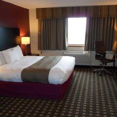 AmericInn Hotel and Suites - Inver Grove Heights комната для гостей