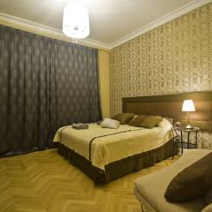 Апартаменты Lakshmi Apartment 2ka on Pushkinskaya сейф в номере