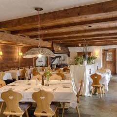 Отель Wander & Gourmet Hotel Bernerhof Швейцария, Гштад - отзывы, цены и фото номеров - забронировать отель Wander & Gourmet Hotel Bernerhof онлайн помещение для мероприятий