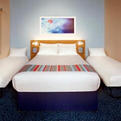 Отель Travelodge Manchester Piccadilly комната для гостей фото 4
