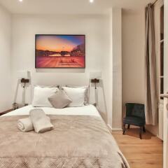 Отель 64 - Luxury Flat Champs-Élysées 1D Франция, Париж - отзывы, цены и фото номеров - забронировать отель 64 - Luxury Flat Champs-Élysées 1D онлайн комната для гостей
