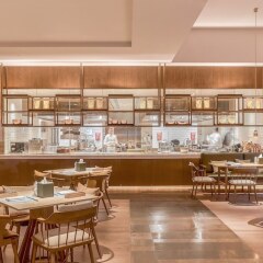 Отель Joyze Hotel Xiamen, Curio Collection by Hilton Китай, Сямынь - отзывы, цены и фото номеров - забронировать отель Joyze Hotel Xiamen, Curio Collection by Hilton онлайн питание фото 2