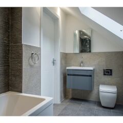 Отель Modern, Stunning and Elegant 2 Bedroom Apt for 4 ванная