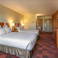 Отель Service Plus Inns & Suites Calgary Канада, Калгари - отзывы, цены и фото номеров - забронировать отель Service Plus Inns & Suites Calgary онлайн комната для гостей фото 5