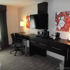 Отель Holiday Inn Express & Suites Columbus-Easton удобства в номере фото 2
