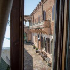 Отель Castello Di Mornico Losana Морнико-Лозана фото 2