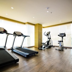 The Ashlee Plaza Patong Hotel & Spa фитнесс-зал фото 3
