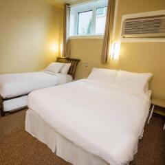 Отель Refresh Inn & Suites комната для гостей фото 4
