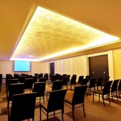 Отель Bangkok Cha-Da Hotel Таиланд, Бангкок - отзывы, цены и фото номеров - забронировать отель Bangkok Cha-Da Hotel онлайн помещение для мероприятий