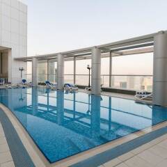 Отель City Nights Holiday Homes - Burj Al Nujoom Tower бассейн