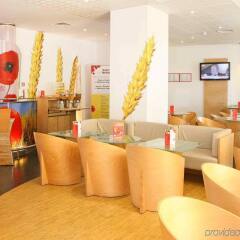 Отель ibis Lisboa José Malhoa гостиничный бар