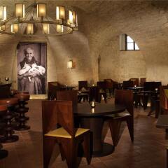 Augustine, a Luxury Collection Hotel, Prague гостиничный бар