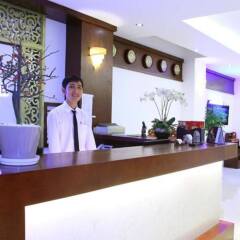 Rainbow Hotel интерьер отеля