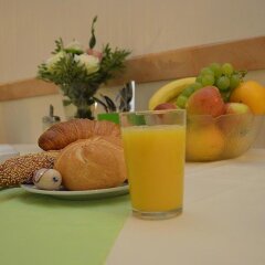 City Hotel West в номере