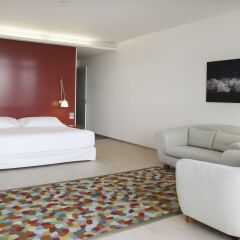DoubleTree by Hilton Hotel & Spa Emporda комната для гостей