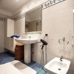Отель B&b La Foresteria Италия, Ферно - отзывы, цены и фото номеров - забронировать отель B&b La Foresteria онлайн ванная
