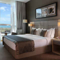 Отель TRYP by Wyndham Abu Dhabi City Centre комната для гостей