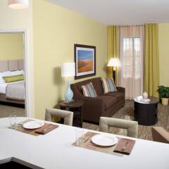 Отель Candlewood Suites Bay City комната для гостей фото 3