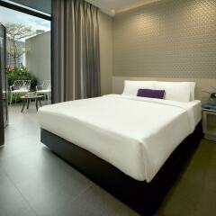 V Hotel Bencoolen комната для гостей