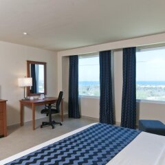 Отель Holiday Inn Express Cabo San Lucas Кабо-Сан-Лукас комната для гостей фото 4
