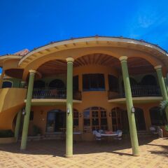 Отель Milbrooks Resort Ямайка, Монтего-Бей - отзывы, цены и фото номеров - забронировать отель Milbrooks Resort онлайн гостиничный бар