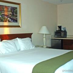 Отель Holiday Inn Express Ex I-71 / OH State Fair / Expo Center удобства в номере