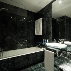 AC Hotel Avenida de América by Marriott ванная