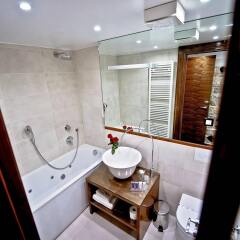 Jupiter Luxury Hotel ванная