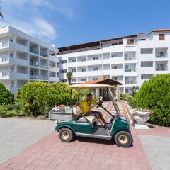 Alexander the Great Beach Hotel городской автобус