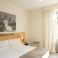 Отель BCN Urban Hotels Gran Ducat Испания, Барселона - 5 отзывов об отеле, цены и фото номеров - забронировать отель BCN Urban Hotels Gran Ducat онлайн комната для гостей фото 5