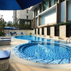 Отель Novotel Suites Hanoi с домашними животными