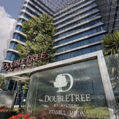 Отель DoubleTree By Hilton Istanbul - Moda городской автобус