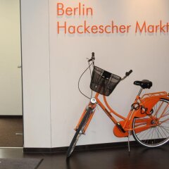 Отель easyHotel Berlin Hackescher Markt Германия, Берлин - отзывы, цены и фото номеров - забронировать отель easyHotel Berlin Hackescher Markt онлайн фитнесс-зал