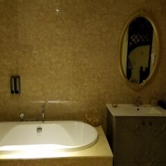 Отель Xiamen Alice Theme Hotel Китай, Сямынь - отзывы, цены и фото номеров - забронировать отель Xiamen Alice Theme Hotel онлайн ванная фото 2
