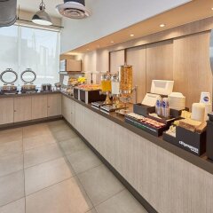 Отель City Express Junior Toluca Zona Industrial питание фото 2