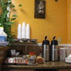 Отель Admiral Motel США, Скарборо - отзывы, цены и фото номеров - забронировать отель Admiral Motel онлайн питание