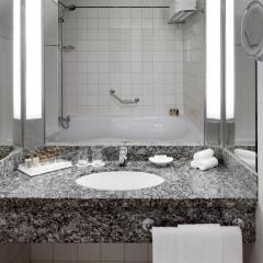 Отель Sheraton Jumeirah Beach Resort ОАЭ, Дубай - 3 отзыва об отеле, цены и фото номеров - забронировать отель Sheraton Jumeirah Beach Resort онлайн ванная фото 2
