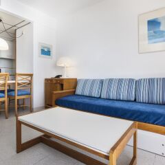 Отель Globales Nova Apartamentos Испания, Магалуф - 1 отзыв об отеле, цены и фото номеров - забронировать отель Globales Nova Apartamentos онлайн комната для гостей фото 2