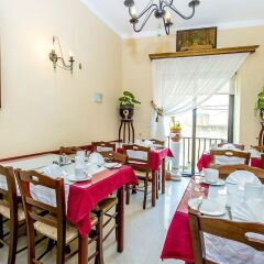 Отель Lantern Guest House питание
