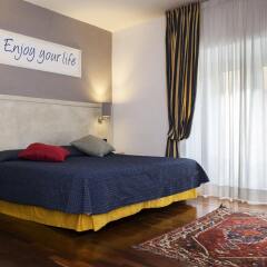 Отель Inn Rome Rooms & Suites комната для гостей фото 4